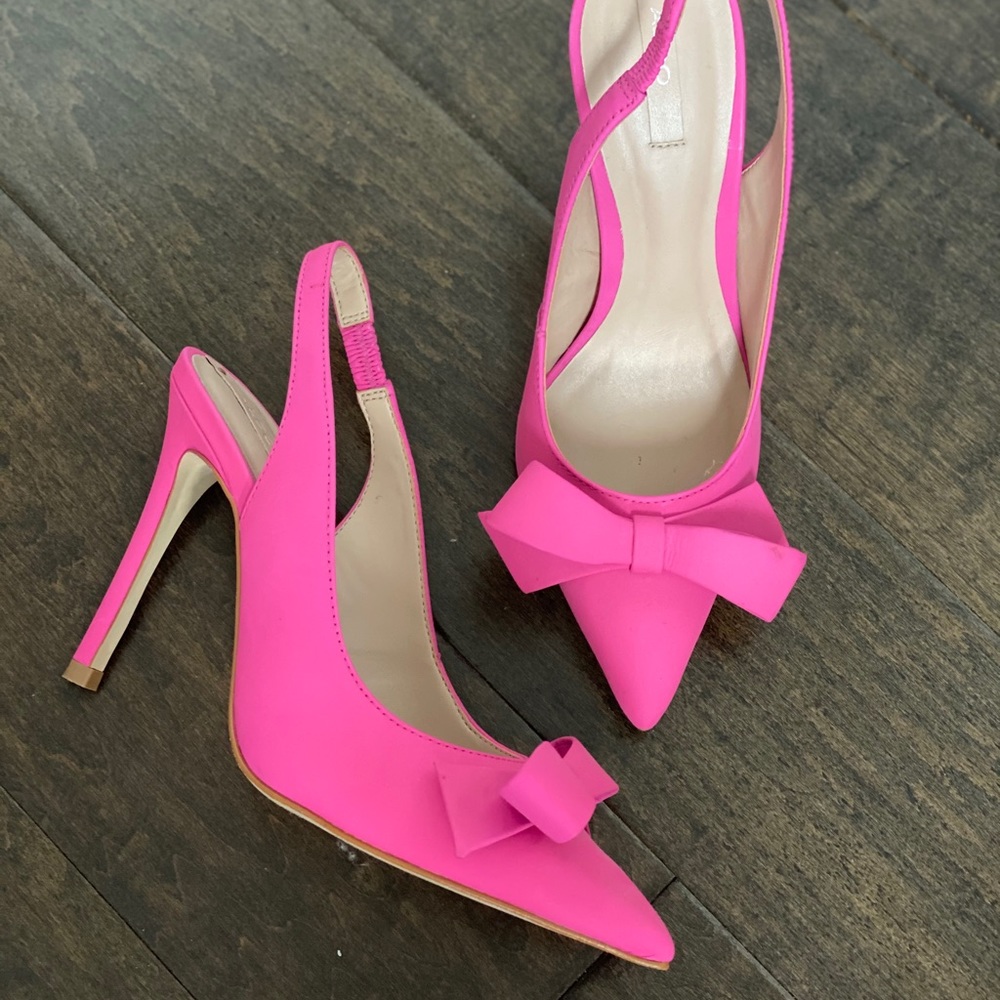 Also used pink bow heels size 6 sling back